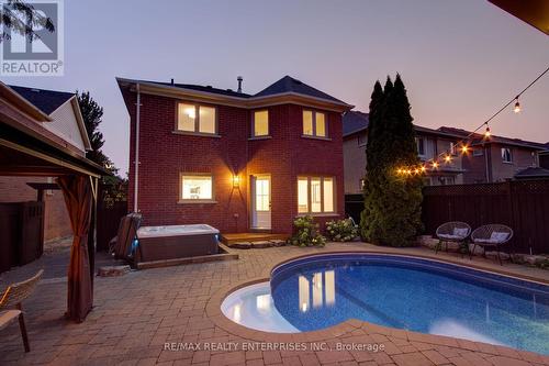 220 Westfield Trail, Oakville (River Oaks), ON - Outdoor With In Ground Pool