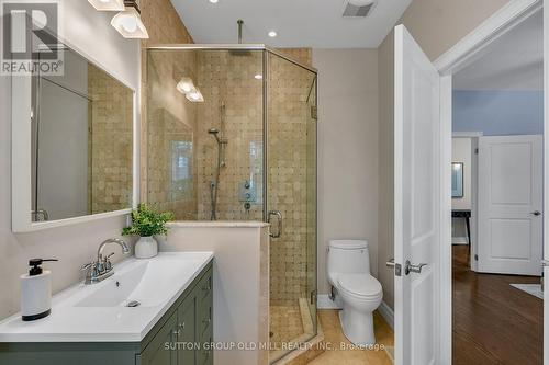 76 Mayfield Avenue, Toronto, ON - Indoor Photo Showing Bathroom