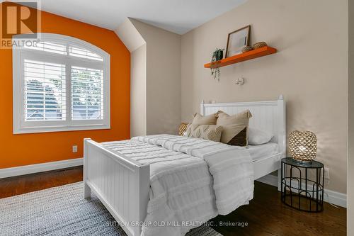 76 Mayfield Avenue, Toronto, ON - Indoor Photo Showing Bedroom