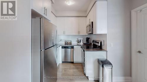 1102 - 65 Yorkland Boulevard, Brampton (Goreway Drive Corridor), ON - Indoor Photo Showing Kitchen