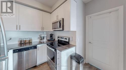 1102 - 65 Yorkland Boulevard, Brampton (Goreway Drive Corridor), ON - Indoor Photo Showing Kitchen