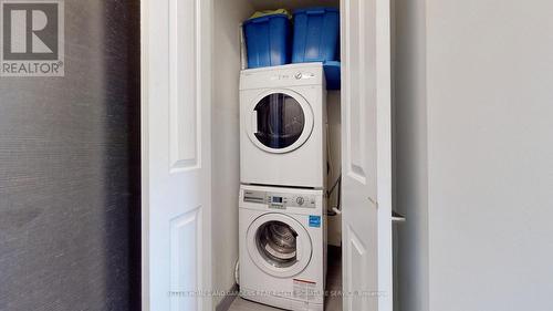 1102 - 65 Yorkland Boulevard, Brampton (Goreway Drive Corridor), ON - Indoor Photo Showing Laundry Room