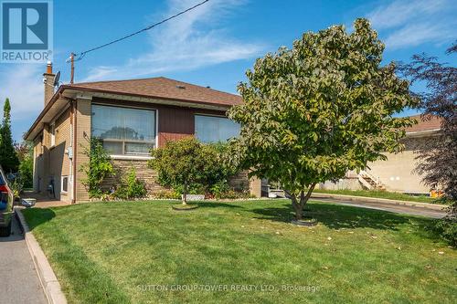 24 Sage Avenue, Toronto (Yorkdale-Glen Park), ON - Outdoor