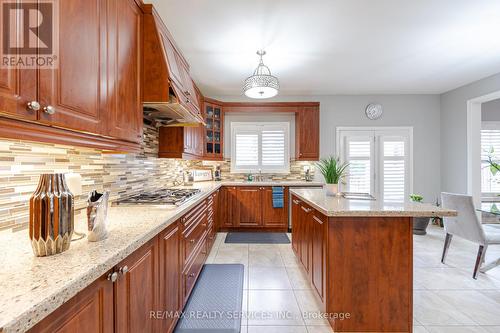 8 Levida Street, Brampton (Vales Of Castlemore), ON - Indoor Photo Showing Kitchen With Double Sink