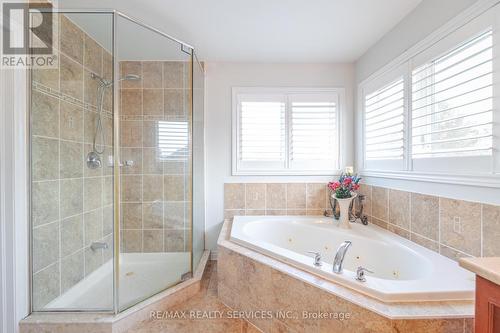 8 Levida Street, Brampton (Vales Of Castlemore), ON - Indoor Photo Showing Bathroom