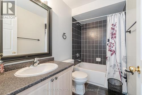 8 Levida Street, Brampton (Vales Of Castlemore), ON - Indoor Photo Showing Bathroom