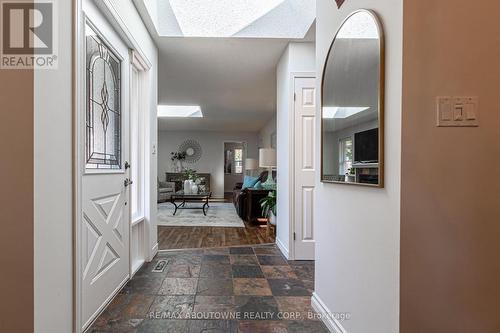 1227 Nathaniel Crescent, Burlington (Brant), ON - Indoor Photo Showing Other Room