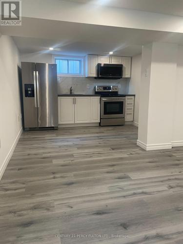 Lower - 18 Flempton Crescent, Toronto, ON - Indoor Photo Showing Kitchen