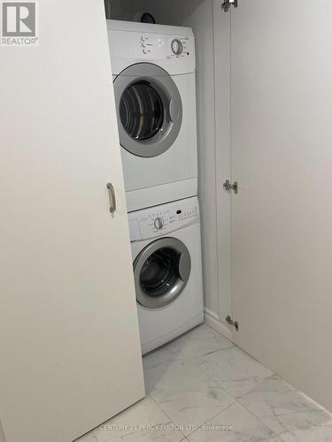 Lower - 18 Flempton Crescent, Toronto, ON - Indoor Photo Showing Laundry Room