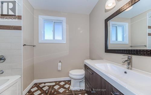 6 Dayman Court, Kitchener, ON - Indoor Photo Showing Bathroom