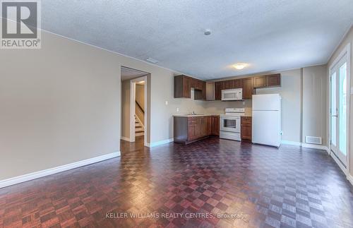 6 Dayman Court, Kitchener, ON - Indoor Photo Showing Kitchen