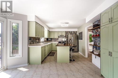 2010 Keller Court, Burlington (Brant Hills), ON - Indoor Photo Showing Kitchen