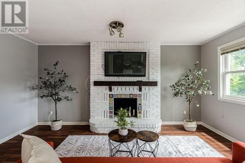 2010 Keller Court, Burlington (Brant Hills), ON - Indoor Photo Showing Living Room With Fireplace