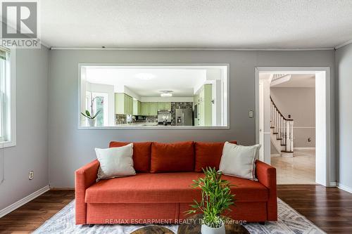 2010 Keller Court, Burlington (Brant Hills), ON - Indoor Photo Showing Living Room