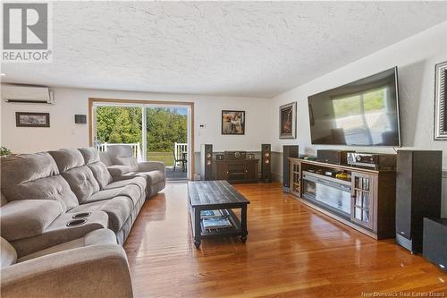 104 De L'Eglise Avenue, Saint-Antoine, NB - Indoor Photo Showing Living Room