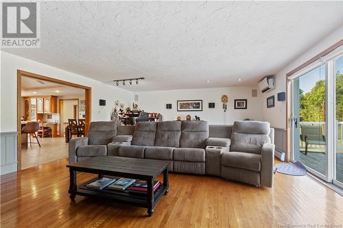 104 De L'Eglise Avenue, Saint-Antoine, NB - Indoor Photo Showing Living Room