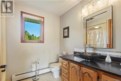 104 De L'Eglise Avenue, Saint-Antoine, NB - Indoor Photo Showing Bathroom