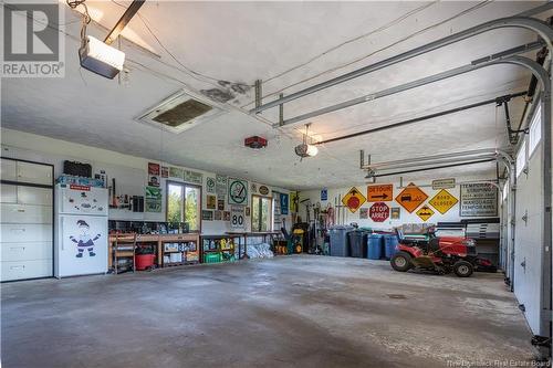 104 De L'Eglise Avenue, Saint-Antoine, NB - Indoor Photo Showing Garage