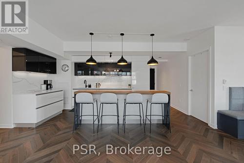 1302 - 501 Adelaide Street W, Toronto, ON - Indoor Photo Showing Kitchen