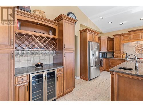 6097 Beatrice Road, Peachland, BC - Indoor Photo Showing Kitchen