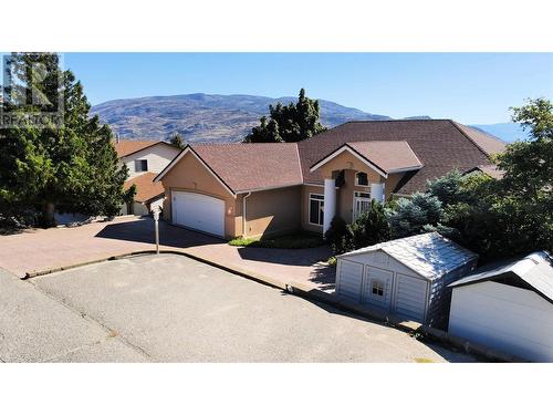 6097 Beatrice Road, Peachland, BC - Outdoor