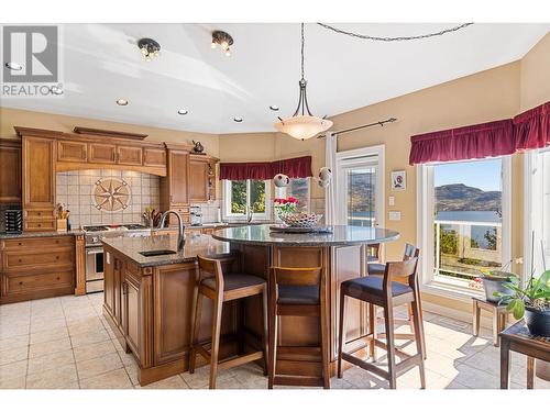 6097 Beatrice Road, Peachland, BC - Indoor Photo Showing Kitchen With Upgraded Kitchen