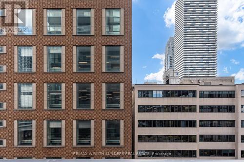 405 - 39 Roehampton Avenue, Toronto (Mount Pleasant West), ON -  With Facade