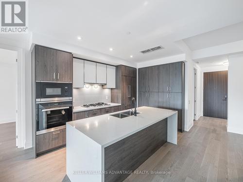 612 - 280 Howland Avenue, Toronto, ON - Indoor Photo Showing Kitchen With Double Sink With Upgraded Kitchen