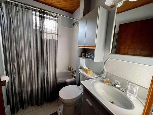 328 Dawson Street, Thunder Bay, ON - Indoor Photo Showing Bathroom