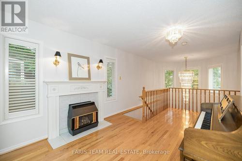 9 Briarwood Drive, New Tecumseth, ON - Indoor Photo Showing Other Room With Fireplace