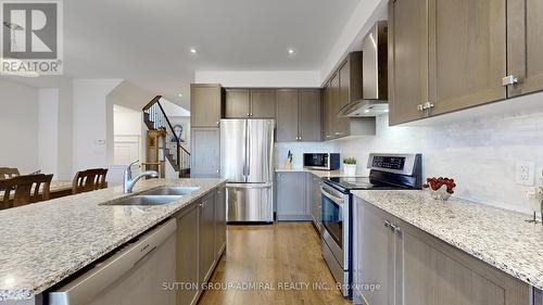 11 Thornapple Lane, Richmond Hill, ON - Indoor Photo Showing Kitchen With Stainless Steel Kitchen With Double Sink