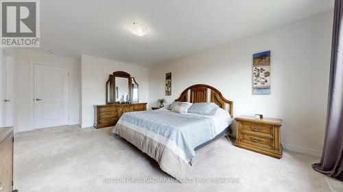 11 Thornapple Lane, Richmond Hill, ON - Indoor Photo Showing Bedroom