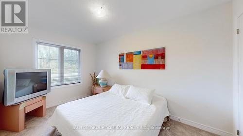 11 Thornapple Lane, Richmond Hill (Oak Ridges Lake Wilcox), ON - Indoor Photo Showing Bedroom