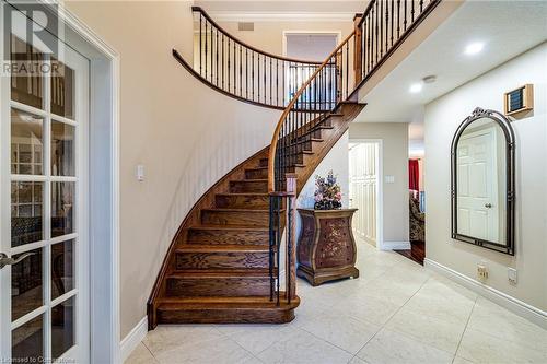 2169 Mystic Court, Burlington, ON - Indoor Photo Showing Other Room