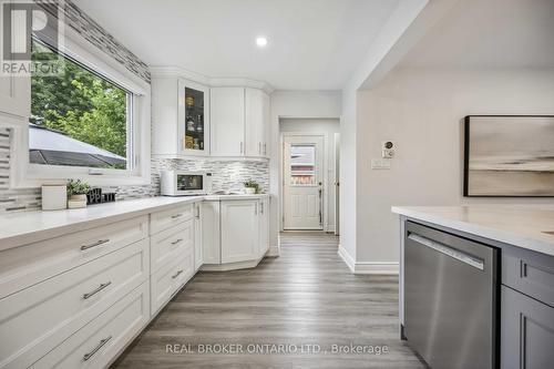 265 London Road, Newmarket (Bristol-London), ON - Indoor Photo Showing Kitchen