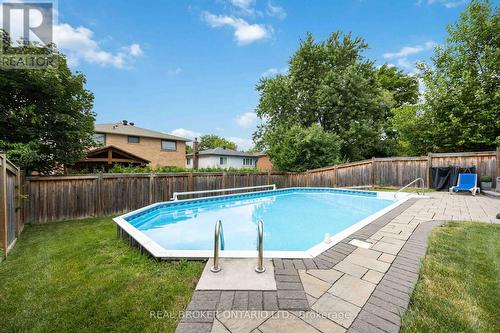 265 London Road, Newmarket (Bristol-London), ON - Outdoor With Above Ground Pool With Backyard