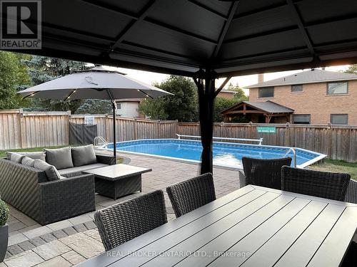 265 London Road, Newmarket (Bristol-London), ON - Outdoor With Above Ground Pool With Exterior