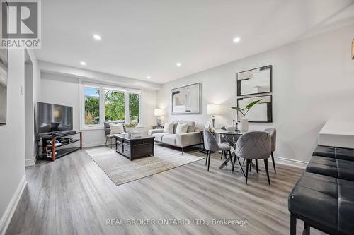 265 London Road, Newmarket (Bristol-London), ON - Indoor Photo Showing Living Room