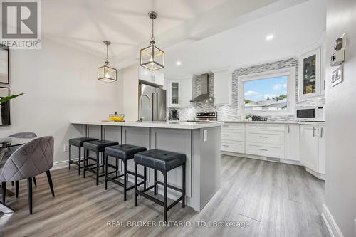 265 London Road, Newmarket (Bristol-London), ON - Indoor Photo Showing Kitchen With Upgraded Kitchen