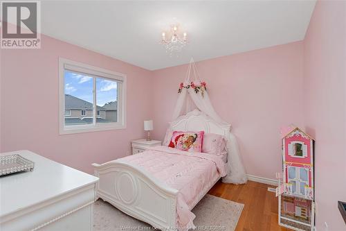 181 Diane Crescent, Lakeshore, ON - Indoor Photo Showing Bedroom