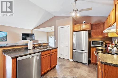 265 Dieppe Crescent, Kingsville, ON - Indoor Photo Showing Kitchen With Double Sink