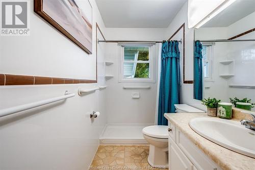 88 Sherman Road, Kingsville, ON - Indoor Photo Showing Bathroom