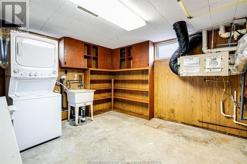 88 Sherman Road, Kingsville, ON - Indoor Photo Showing Laundry Room