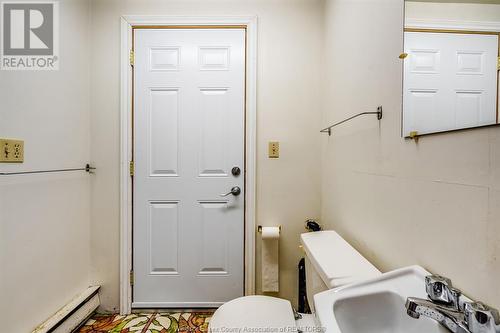 88 Sherman Road, Kingsville, ON - Indoor Photo Showing Bathroom