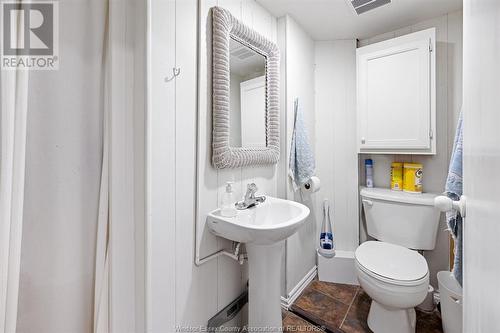 456 Askin Avenue Unit# Lower, Windsor, ON - Indoor Photo Showing Bathroom