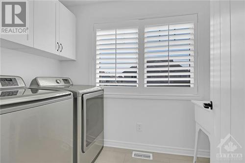 425 Riverboat Heights, Ottawa, ON - Indoor Photo Showing Laundry Room