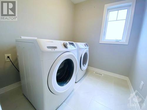 547 Catleaf Row, Ottawa, ON - Indoor Photo Showing Laundry Room