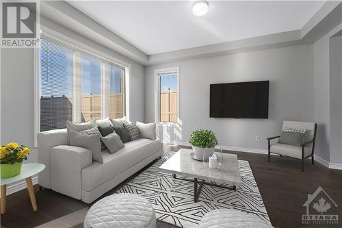 547 Catleaf Row, Ottawa, ON - Indoor Photo Showing Living Room