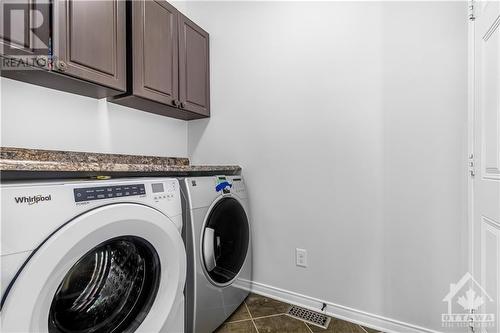 406 Blackleaf Drive, Ottawa, ON - Indoor Photo Showing Laundry Room