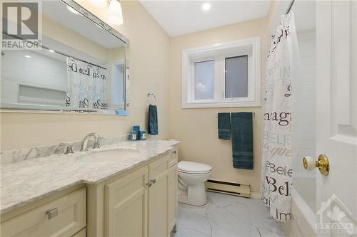 378 Briston Private, Ottawa, ON - Indoor Photo Showing Bathroom